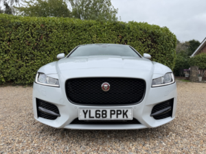 2018 Jaguar Xf 2.0 D R-Sport in White — image 6