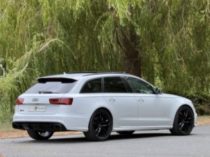 2015 Audi Rs6 Avant 4.0 Tfsi V8 in White — image 2