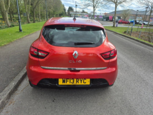 2013 Renault Clio 1.2 16v Dynamique Medianav Hatchback 5dr Petrol Manual Euro 5 (75 Ps) in Red — image 6