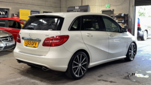 2013 Mercedes-Benz B Class 1.8 B180 Cdi Blueefficiency Sport Diesel White 5dr 1 Keeper+leather in White — image 6