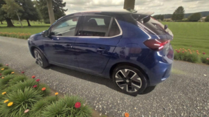 2022 Vauxhall Corsa Electric 50kwh Elite Nav Premium Auto 5dr (7.4kw Charger) in Blue — image 4