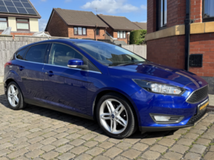 2015 Ford Focus 1.0 T Ecoboost Zetec in Blue — image 2