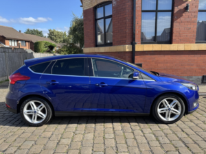 2015 Ford Focus 1.0 T Ecoboost Zetec in Blue — image 3