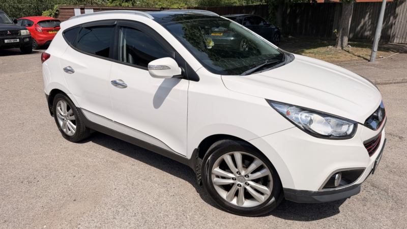 2012 Hyundai Ix35 2.0 Crdi Premium in White — image 1
