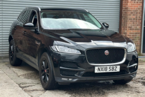 2018 Jaguar F-Pace 2.0 D165 Prestige Euro 6 (s/s) 5dr in Black — image 3