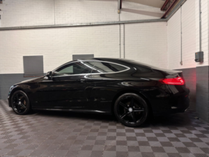 2016 Mercedes-Benz C Class 2.1 C250d Amg Line Coupe 2dr Diesel G-Tronic+ Euro 6 (s/s) (204 Ps) in Black — image 5