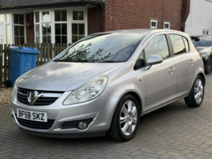 2008 Vauxhall Corsa 1.4 I 16v Design in Silver — image 5