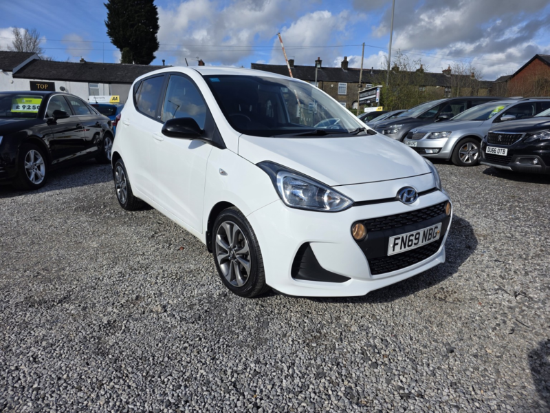 2019 Hyundai I10 1.0 I10 Play 1.0 My20 in White — image 1