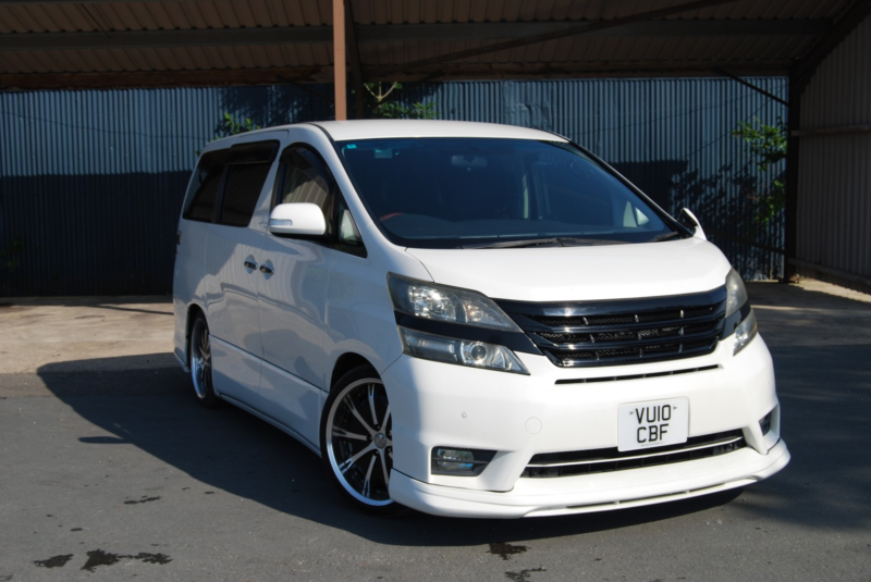 2010 Toyota Vellfire 2.4z Platinum Selection 2 7 Seats in White — image 1