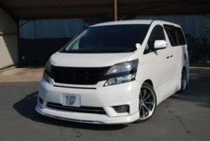 2010 Toyota Vellfire 2.4z Platinum Selection 2 7 Seats in White — image 3