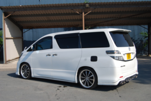 2010 Toyota Vellfire 2.4z Platinum Selection 2 7 Seats in White — image 4
