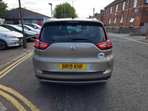 2019 Renault Grand Scenic 1.3 Tce Iconic Euro 6 (s/s) 5dr in Beige — image 6