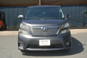 2010 Toyota Vellfire 2.4 Platinum Selection 7 Seats in Grey — image 2