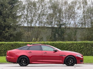 2015 Jaguar Xj 3.0d V6 R-Sport Auto Euro 6 (s/s) 4dr in Red — image 2