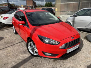 2017 Ford Focus 1.0 T Ecoboost Zetec Edition in Red — image 2