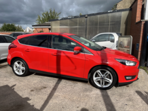2017 Ford Focus 1.0 T Ecoboost Zetec Edition in Red — image 3