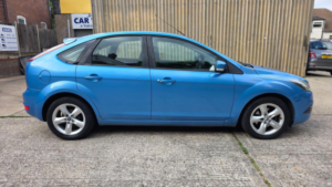 2009 Ford Focus 1.8 Zetec 5dr in Blue — image 5