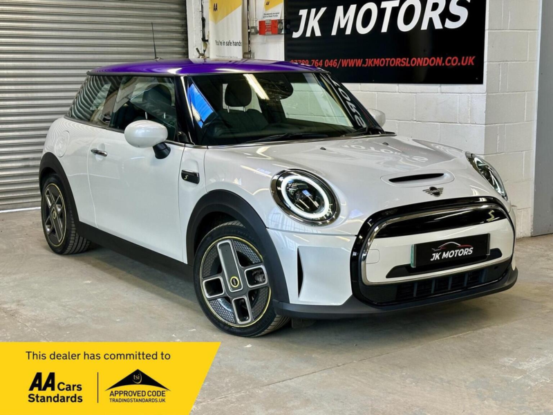 2022 MINI Electric Hatch Cooper Se 32.6kwh Level 2 Auto 3dr in White — image 1