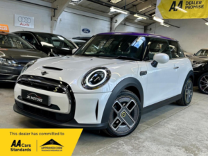 2022 MINI Electric Hatch Cooper Se 32.6kwh Level 2 Auto 3dr in White — image 2