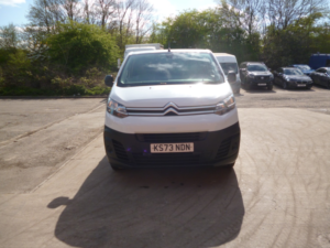 2023 Citroen Dispatch 1.5 Dispatch 1.5bhdi 100 M Enterprise Edition in White — image 4