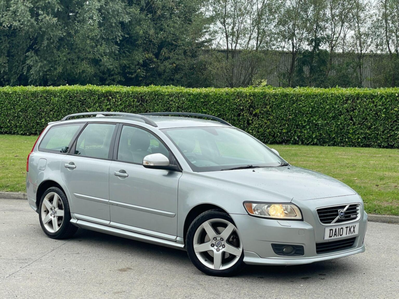 2010 Volvo V50 2.0d R-Design Euro 4 5dr in Silver — image 1
