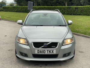 2010 Volvo V50 2.0d R-Design Euro 4 5dr in Silver — image 2