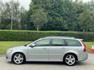 2010 Volvo V50 2.0d R-Design Euro 4 5dr in Silver — image 4