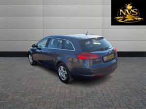 2010 Vauxhall Insignia 2.0 Cdti Exclusiv in Blue — image 5