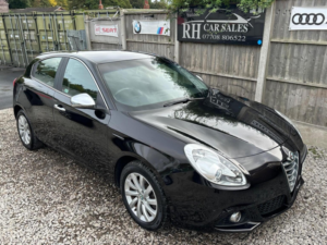 2015 Alfa Romeo Giulietta 2.0 Jtdm-2 Business Edition Tct Euro 6 (s/s) 5dr in Black — image 2