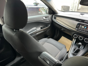 2015 Alfa Romeo Giulietta 2.0 Jtdm-2 Business Edition Tct Euro 6 (s/s) 5dr in Black — image 3