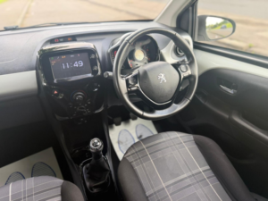 2016 Peugeot 108 1.2 Puretech Allure in White — image 3