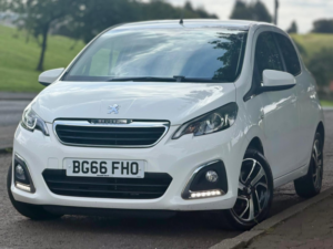 2016 Peugeot 108 1.2 Puretech Allure in White — image 5