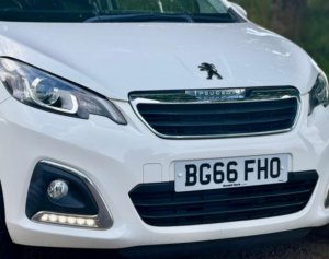 2016 Peugeot 108 1.2 Puretech Allure in White — image 6