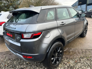 2016 Land Rover Range Rover Evoque 2.0 Td4 Se Tech in Grey — image 4