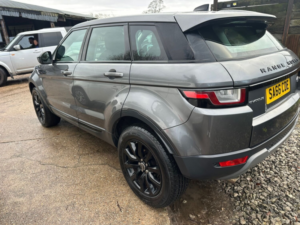 2016 Land Rover Range Rover Evoque 2.0 Td4 Se Tech in Grey — image 5