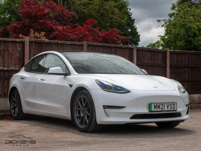 2021 Tesla Model 3 (dual Motor) Long Range Auto 4wde 4dr in White — image 1