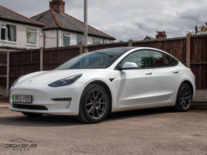 2021 Tesla Model 3 (dual Motor) Long Range Auto 4wde 4dr in White — image 3