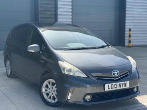 2013 Toyota Prius+ 1.8 Vvt-H T4 CVT Euro 5 (s/s) 5dr in Grey — image 5