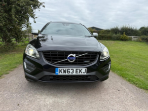 2014 Volvo Xc60 2.4 D5 R-Design Lux Nav Geartronic AWD Euro 5 5dr in Black — image 2