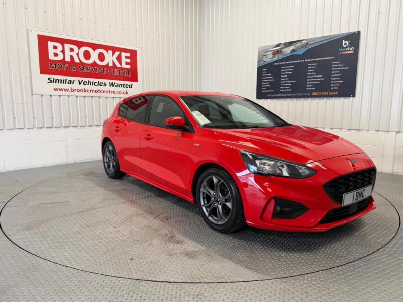 2019 Ford Focus 1.0t Ecoboost St-Line Euro 6 (s/s) 5dr in Red — image 1