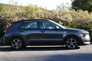 2022 Kia Niro 1.6h Gdi 2 SUV 5dr Petrol Hybrid Dct Euro 6 (s/s) (139 Bhp) in Grey — image 2
