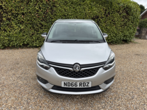 2017 Vauxhall Zafira Tourer 1.4 I Turbo Sri in Silver — image 5
