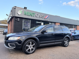 2012 Volvo Xc70 2.4 D5 Se Lux in Black — image 5