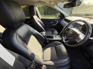 2016 Land Rover Discovery Sport 2.0 Td4 Se SUV 5dr Diesel Auto 4WD Euro 6 (s/s) (180 Ps) in White — image 4