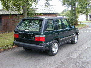 2002 Land Rover Range Rover Ref 8688 - Sale Agreed Awaiting Uk Registration - Range Rover P38 4.6 Royal Edition - in Green — image 3