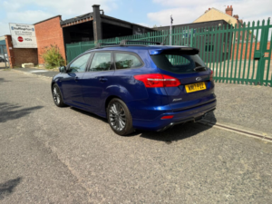 2017 Ford Focus 1.0t Ecoboost St-Line Euro 6 (s/s) 5dr in Blue — image 4