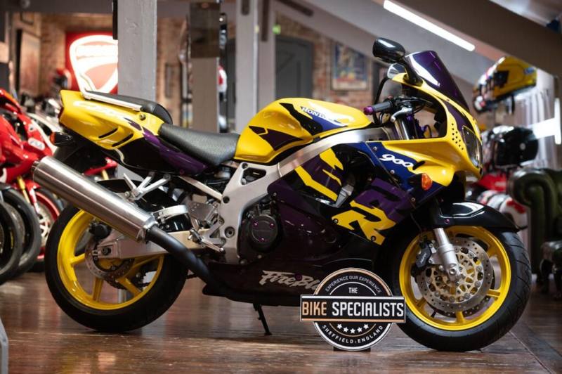 1997 Honda Cbr900rr Fireblade *low Mileage - Low Ownership* in Yellow — image 1