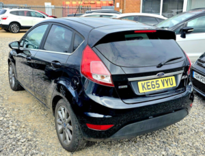 2015 Ford Fiesta 1.0t Ecoboost Titanium Euro 6 (s/s) 5dr in Black — image 4