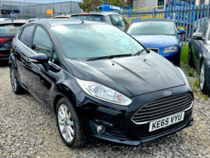2015 Ford Fiesta 1.0t Ecoboost Titanium Euro 6 (s/s) 5dr in Black — image 5