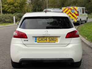 2014 Peugeot 308 2.0 Bluehdi Feline Euro 6 (s/s) 5dr in White — image 4